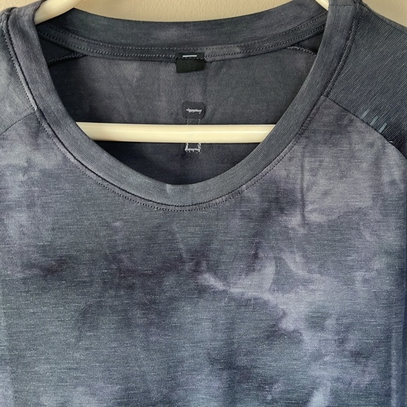 Lululemon Always Agile Short Sleeve
Diamond Dye Asphalt Grey Black Medium - Picture 3 of 7
